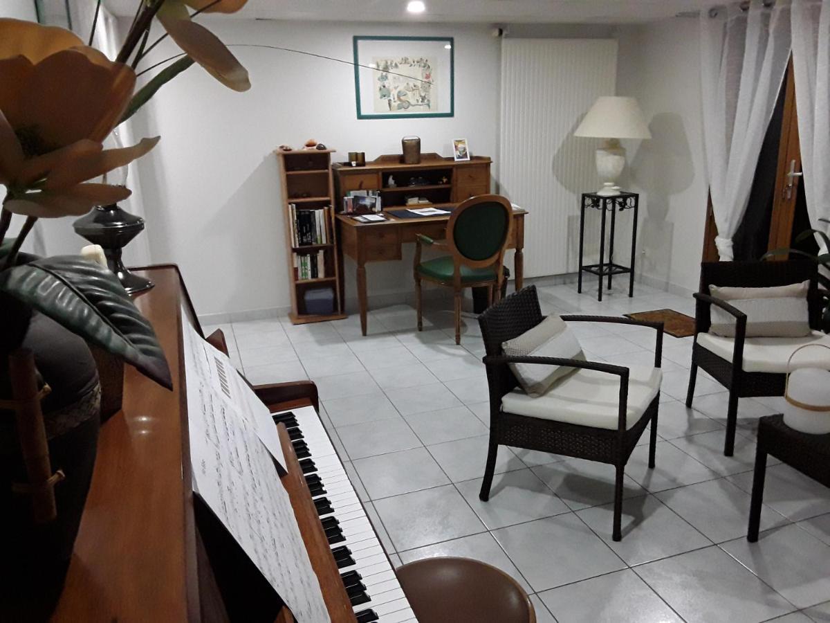 Suite Hauteurs De Vichy Creuzier-le-Vieux Kültér fotó